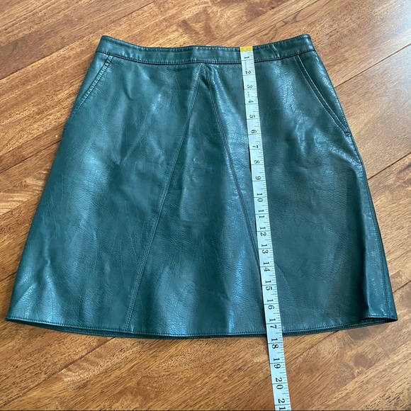 Zara Hunter Green Faux Leather A-line Skirt Small - Picture 12 of 13